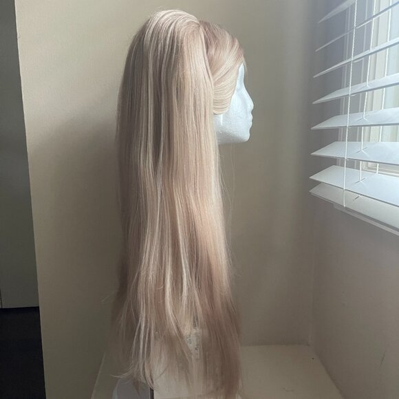 NWT Gorgeous 28" Highlight Blonde Long Wave Synthetic Wig - Picture 5 of 17